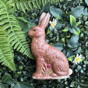 Sitzhase mit Blume 100 g